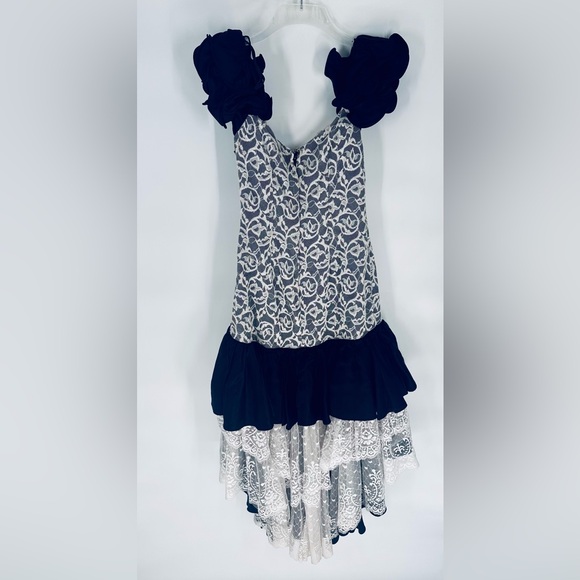 Alfred Angelo Black and White Dress with Lace & Pearls - Picture 3 of 6